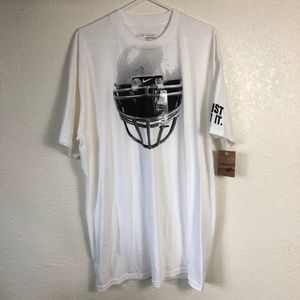 NIKE T-Shirt White XL Football Helmet Graphic NWT